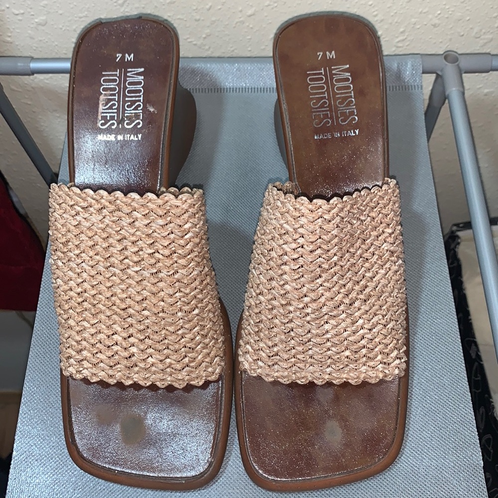 Vintage Mootsies Tootsies Woven Wedge
